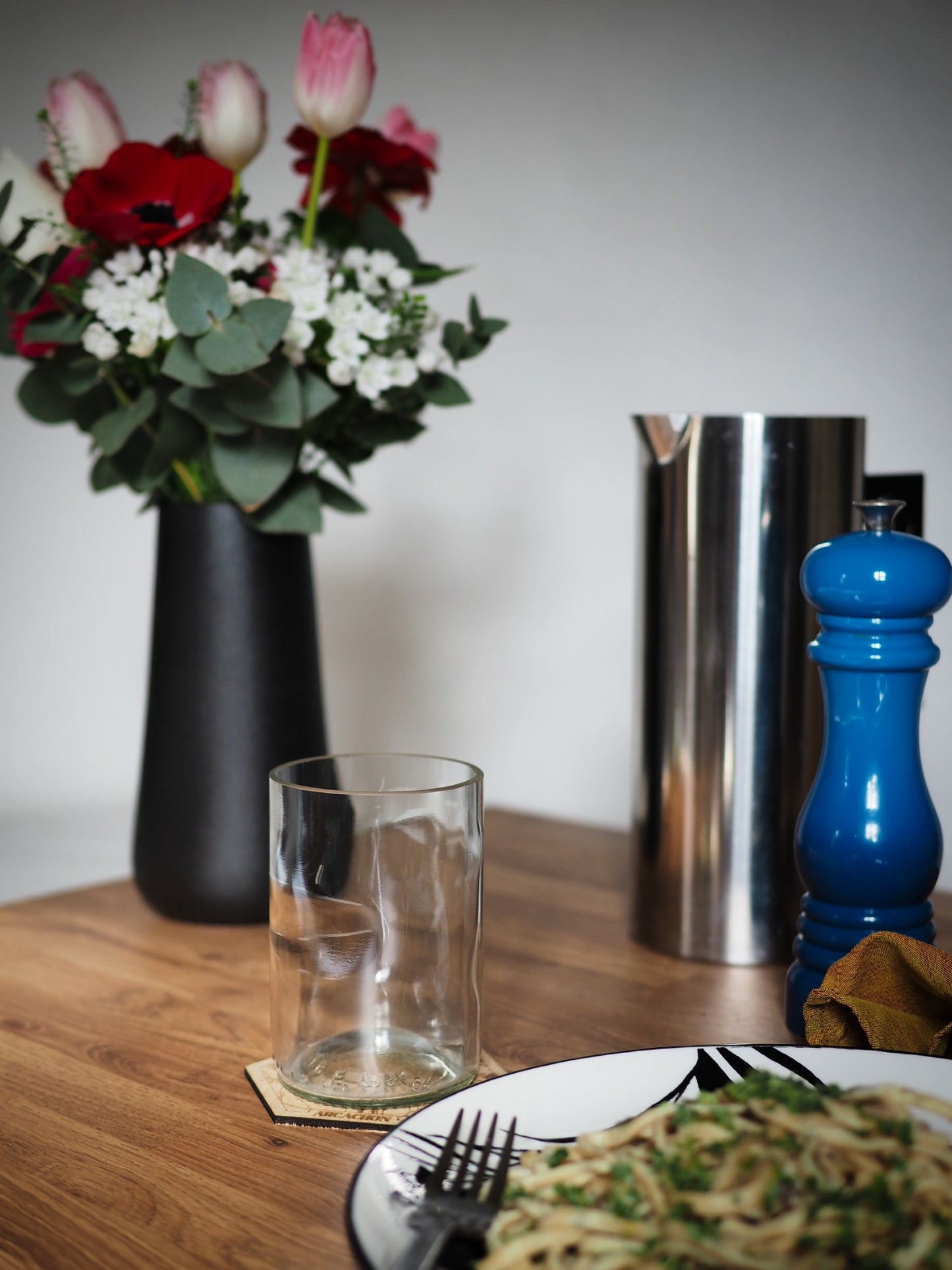 Objet déco écoresponsable en verre recyclé bouteille vin transparent, idéal cadeau durable