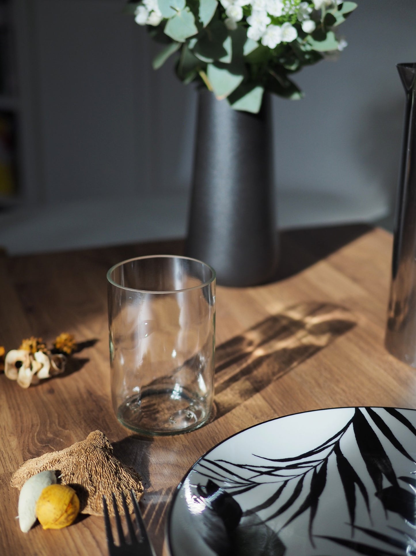 Objet déco écoresponsable en verre recyclé bouteille vin transparent, idéal cadeau durable